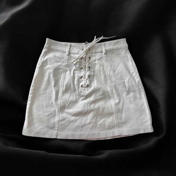 Forever 21 White Tie Front Pencil Mini Skirt - Picture 2 of 4